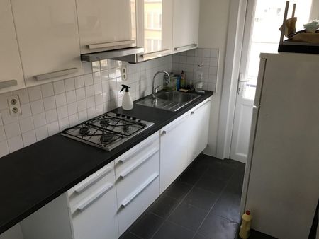 Appartement met 1 slaapkamer en garage in Laken - Foto 2