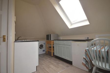 Studio to rent - Photo 3