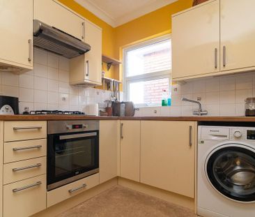 2 bedroom flat to rent - Photo 6