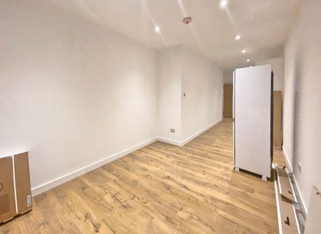 Victoria Road, Aldershot, Hampshire, GU11 - Photo 5