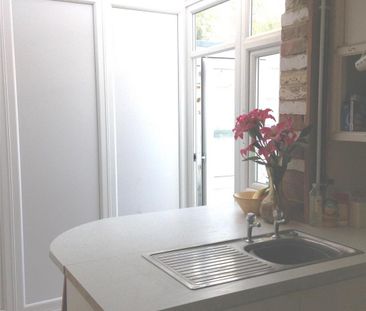 4 bedroom terraced house to rent - Photo 6