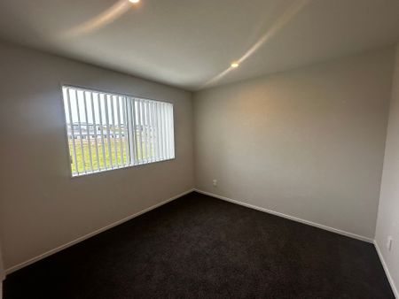 Brand-New Family Home in Beachlands&comma; Ready for You&excl; - Photo 3