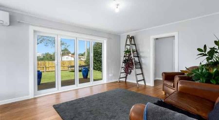 Tidy 3BR Home with Large Section - Photo 5