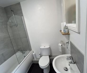 3 bedroom end of terrace house to rent - Photo 5