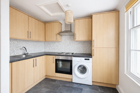 High Street, Rochester. ME1 - Photo 5