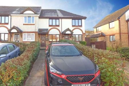 Walnut Tree - A Well Presented Bedroom Home, MK7 - Photo 4