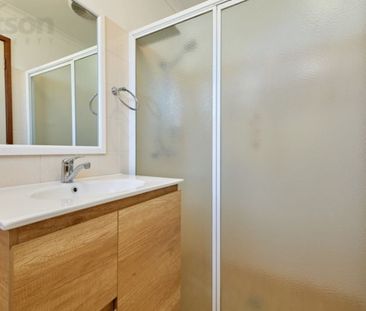 8 Warrambool Crescent Glenfield Park NSW - Photo 6