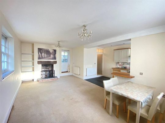 Lympstone, Exmouth - Photo 1