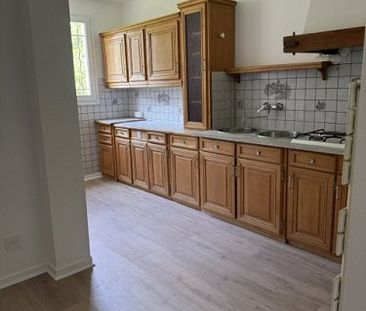 Location Maison 5 pièces 110m² - Photo 2