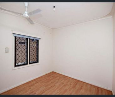 Feel right at home in this classic 3x1 House! - Photo 6