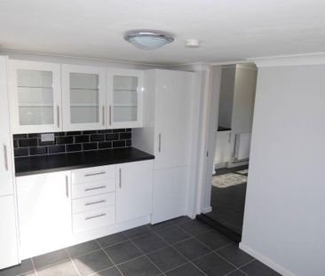 2 bedroom bungalow to rent - Photo 4