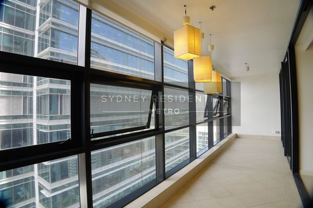 Massive Unfurnished One Bedroom with Wintergarden and car space - World Tower - Photo 1