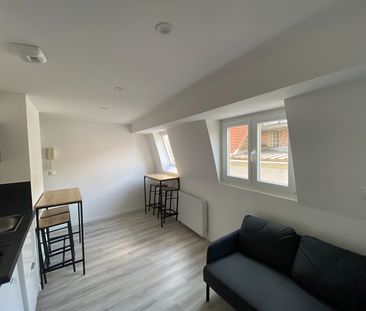T1 bis avec MEUBLES A DISPOSITION. de 19.10 m², rue des 2 épées – G... - Photo 1