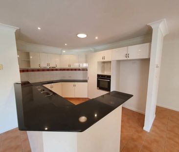 20 Ellis Drive, Mudgeeraba QLD 4213 - House For Rent | Domain - Photo 6