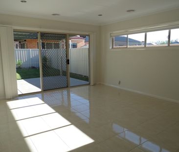 15 Castleton Street, Wodonga VIC 3690 - House For Rent | Domain - Photo 5