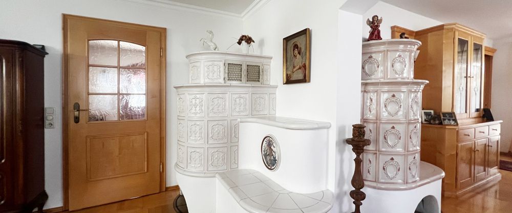 Bayrischer Charme: freistehendes Einfamilienhaus mit Garten, Kachelofen, Wintergarten, Outdoor-Pool - Foto 1