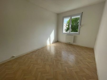 Appartement 3 pièces à - Photo 2