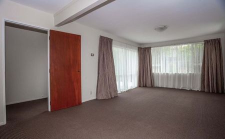 Warm & Welcoming 3-Bedroom Home - Photo 4