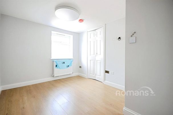 3 bedroom flat to rent - Photo 1