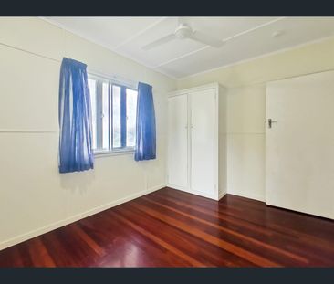 3 Headrick Street, Wandal, Qld 4700 - Photo 2