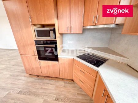 4+kk Zlín - Nad Ovčírnou s garáží a velkou terasou, ihned - Fotografie 5