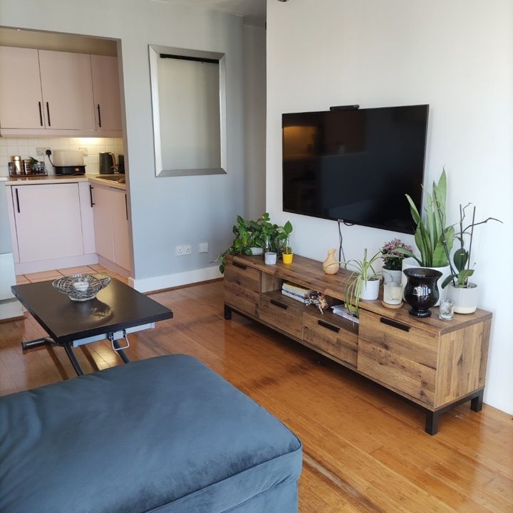 2 Bed Flat, St. Davids Square, E14 - Photo 1