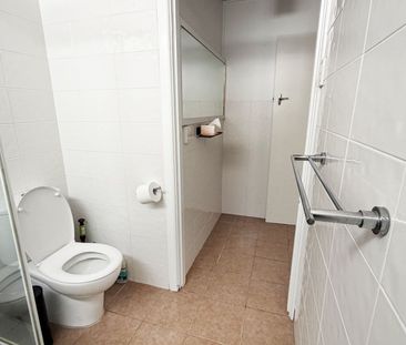 1 Bedroom Ground Floor Unit - Photo 6
