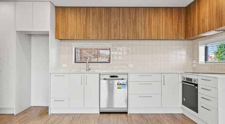 2/228 Blenheim Road, Riccarton - Photo 3