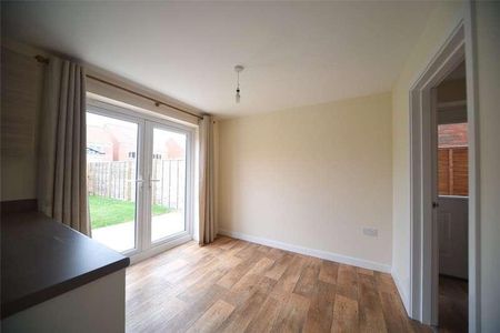 Harrow Drive, Beck Row, Bury St. Edmunds, Suffolk, IP28 - Photo 3