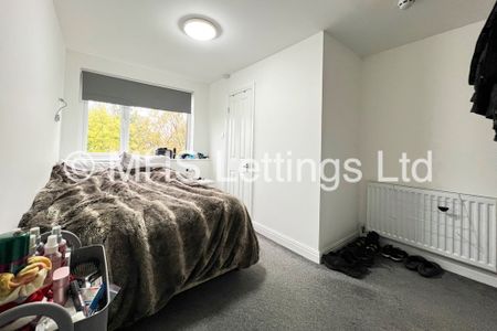 Flat 3, 239 Hyde Park Road, Leeds, LS6 1AG - Photo 2