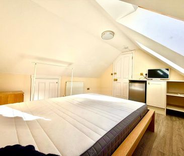 1 bedroom in a house share to rent - Photo 3