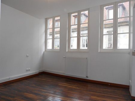 Location Appartement 3 pièces 76m² BESANCON 25000 - Photo 4
