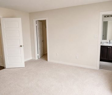 For Lease - 178 Tango Crescent, Newmarket, Ontario - Photo 6