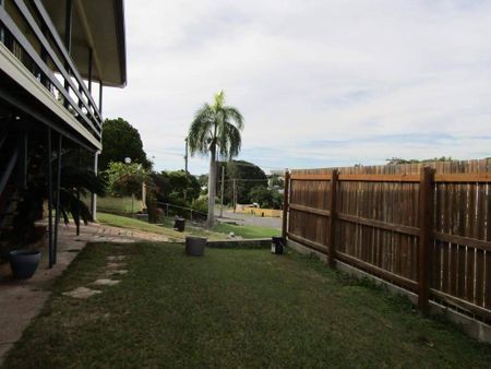 Elavated Home in West Gladstone - Photo 5