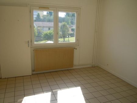 Location Appartement 4 pièces 75m² MACON 71000 - Photo 3
