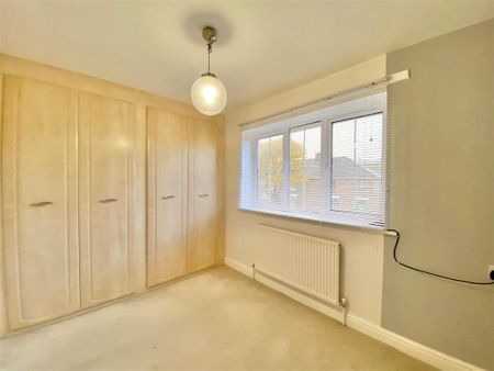 2 bedroom semi-detached house to rent - Photo 4