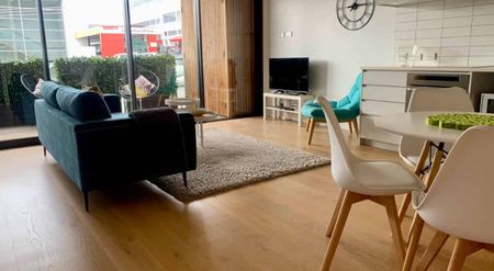 Large Furnished Apartment - Short Term to Nov 2025 - Photo 4