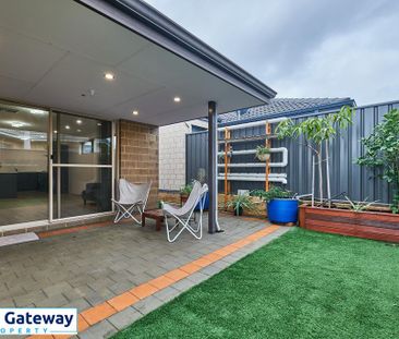 142 Mornington Crescent, WANDI WA 6167 - Photo 1