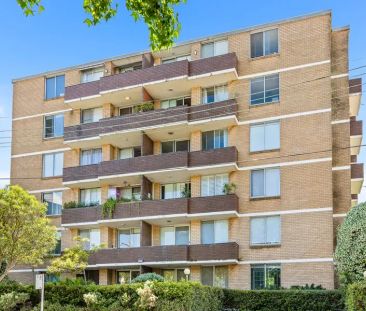 Stylish One-Bedroom Apartment in the Heart of Newtown - Photo 5