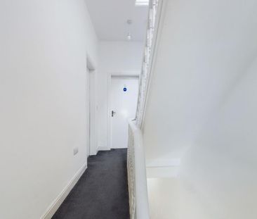 5 bedroom house of multiple occupation to rent - Photo 1