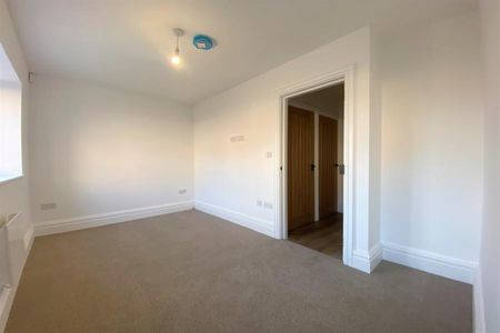 2 Tabley Mews, Altrincham - Photo 4