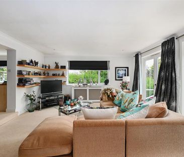 5 bedroom detached house to rent - Photo 1