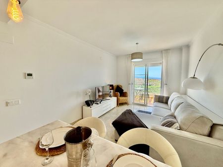 Apartment – Penthouse in Manilva - Photo 5