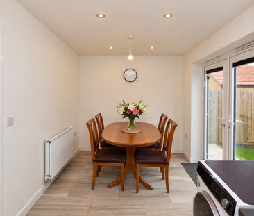 3 bedroom semi-detached house to rent - Photo 3