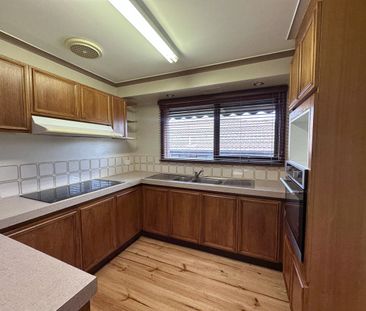 Family home with a pool! - Photo 5