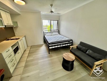 CITY STUDIO - Photo 3