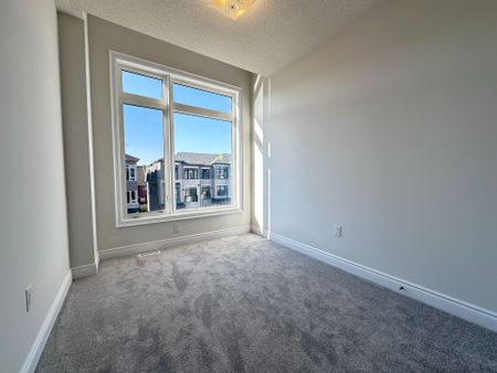 For Lease - 190 Tennant Circle, Vaughan, Ontario - Photo 5