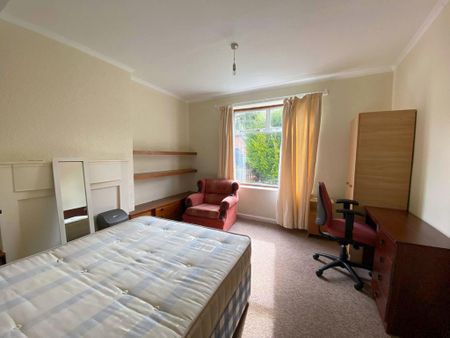 3 bedroom semi-detached house to rent - Photo 5