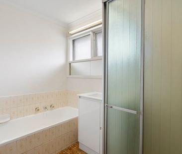 22 Nevis Street, Camberwell VIC 3124 - House For Rent | Domain - Photo 5