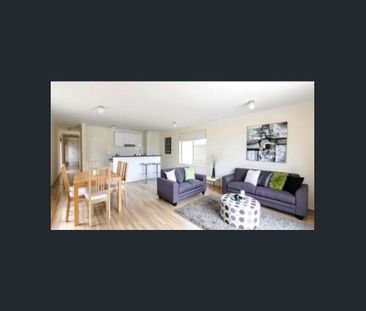 Neat 3-bedroom home just 15 minutes from the CBD - Photo 3